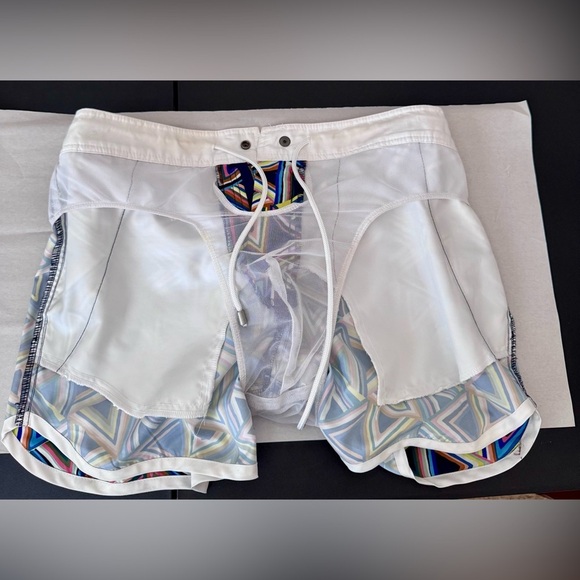 Mr Turk Geometric Patterned Men’s Swim Trunks/Shorts Size 32 - Picture 8 of 11